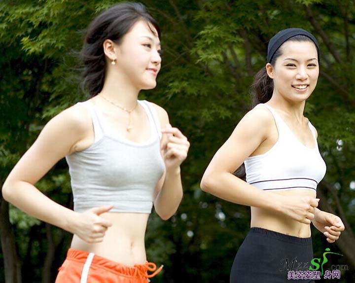 原地跑步是最简便有效的减肥方法